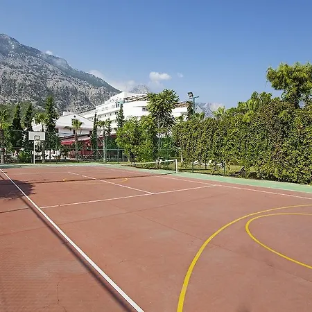 Larissa Mare Hotel